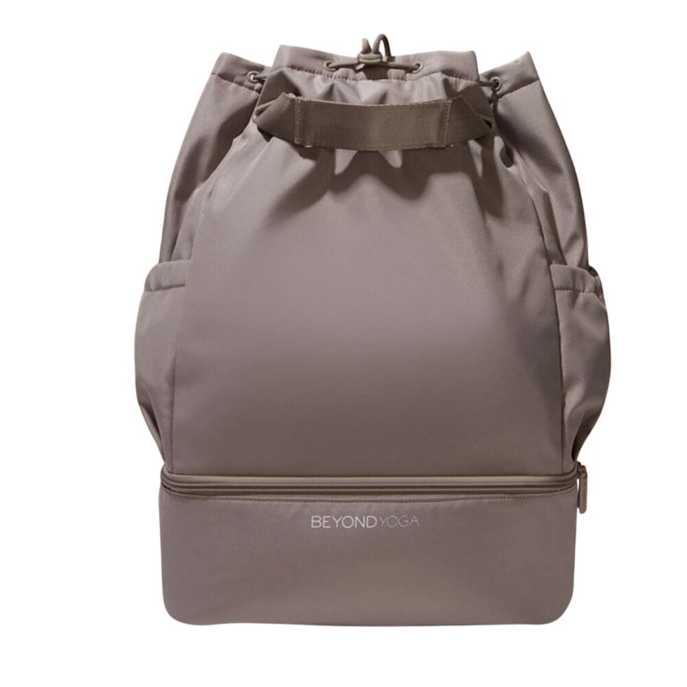 Beyond Yoga Convertible Gym Bag Taupe Grey Unisex Adults